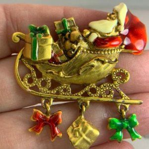 Danecraft Vintage Christmas Santa Sleigh Brooch Pin..